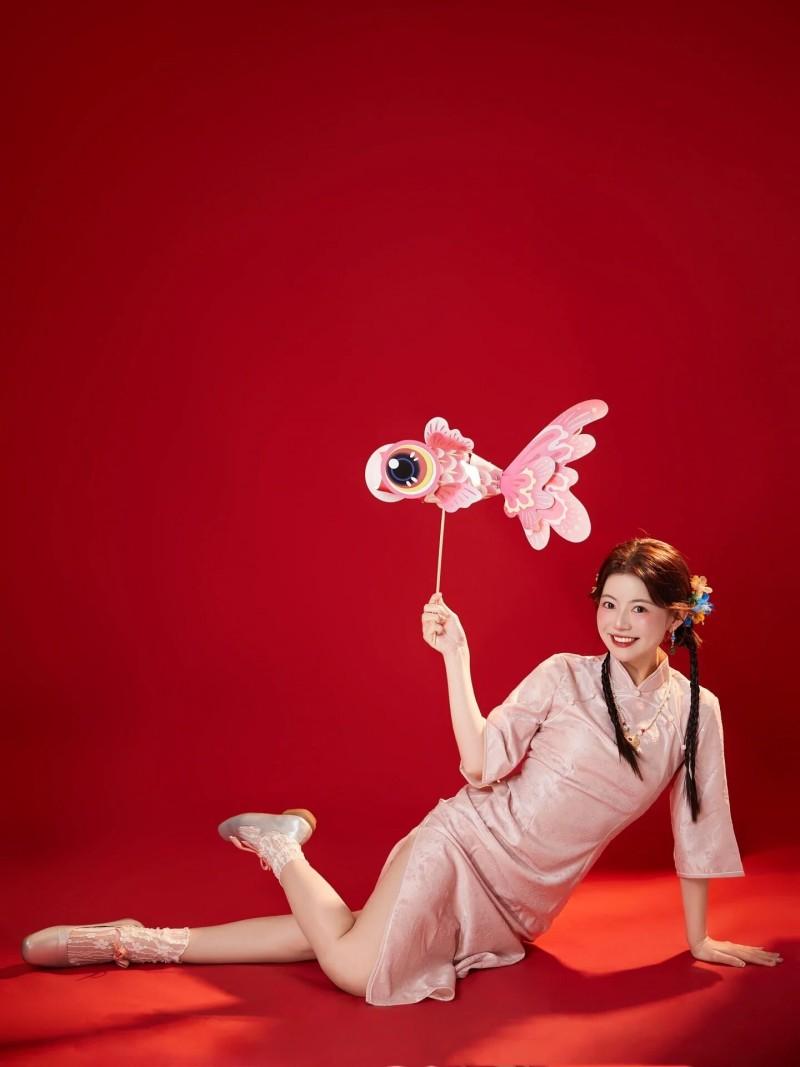 2025 New Vintage Chinese  Stud - đánh giá và giá Photography Of The Year 2025